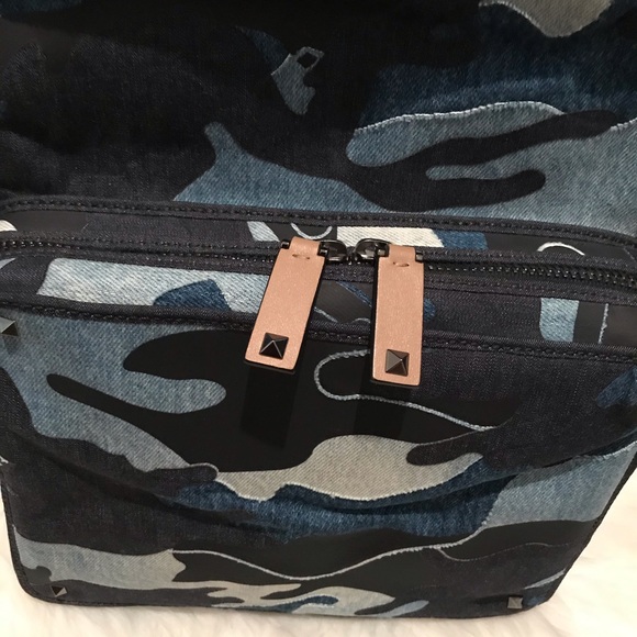 Valentino - Picture 3 of 10